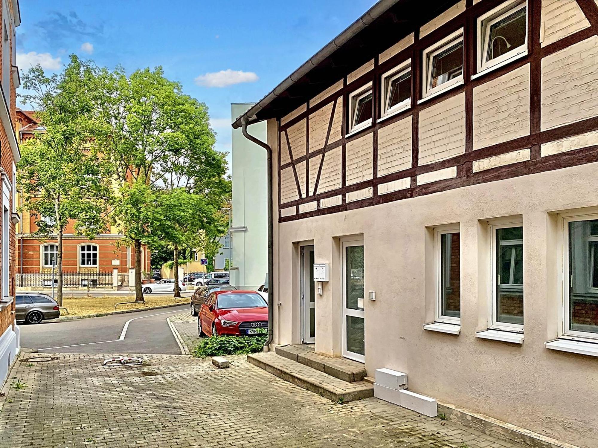Die Remise Mit Kostenlosem Parkplatz Direkt Vor Der Tuer Erfurt Exterior foto